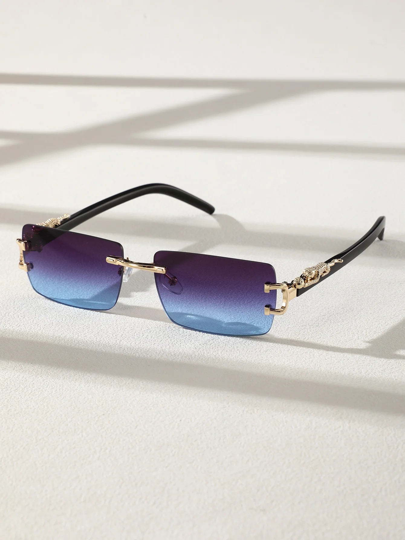 Vexuria's Stylish Sunglasses
