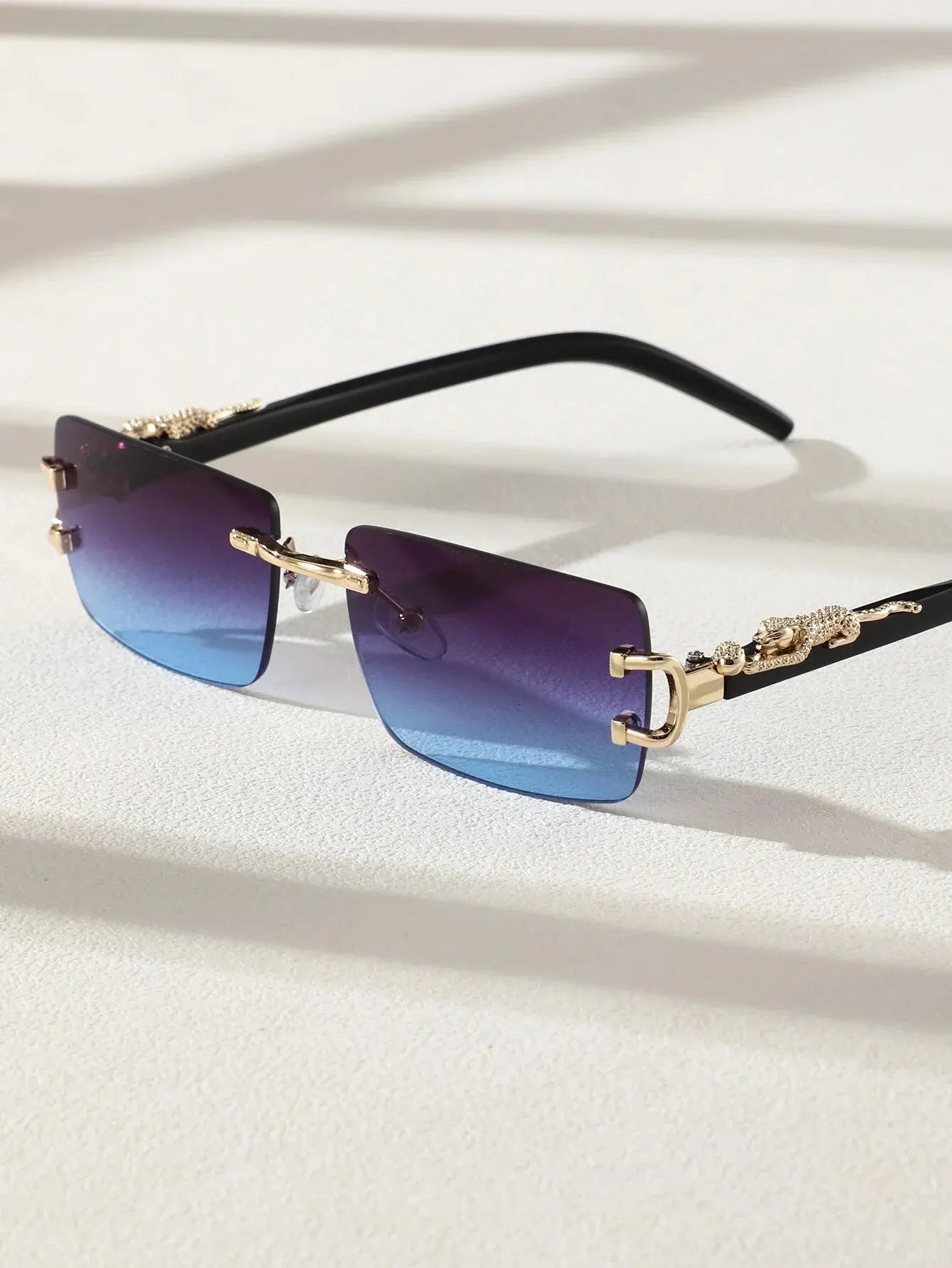 Vexuria's Stylish Sunglasses